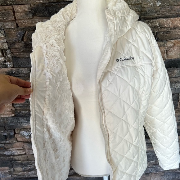 White Quilted Puffer Jacket with Hood and Stand-Up Collar - Picture 2 of 9